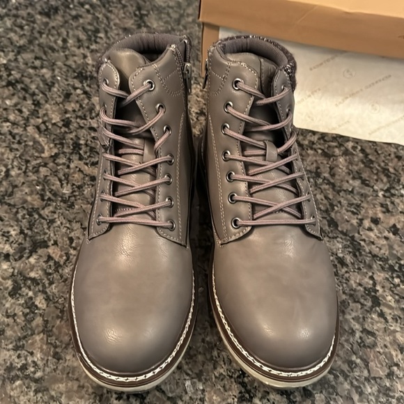 Reserved Footwear desert boots grey NIB 9.5 - Picture 3 of 9